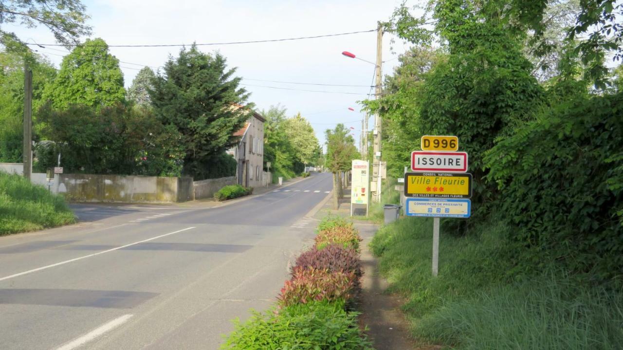 Location Bouzon A Issoire Lägenhet Exteriör bild